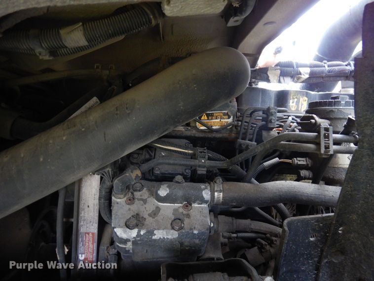 image for item AF9447 2002 Freightliner FC70  oil distributor truck