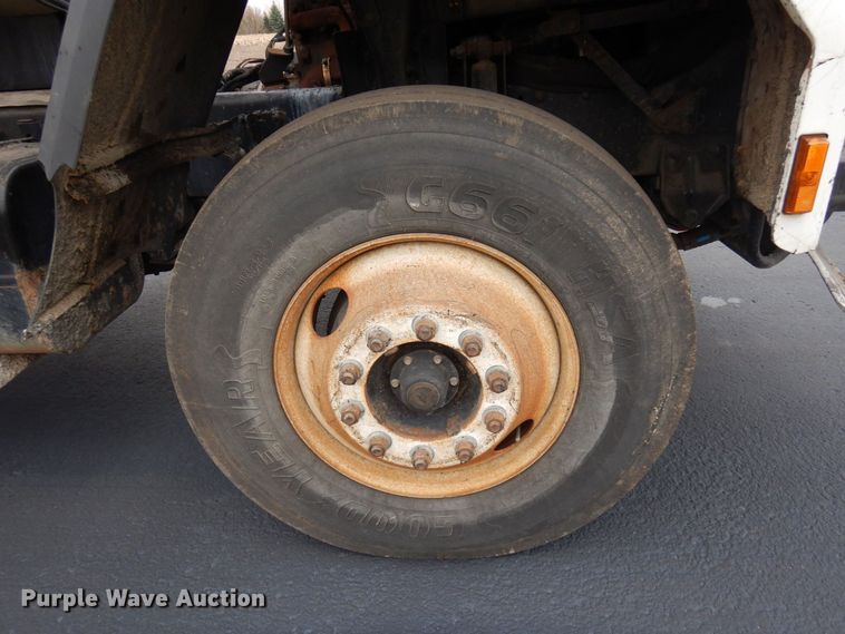 image for item AF9447 2002 Freightliner FC70  oil distributor truck