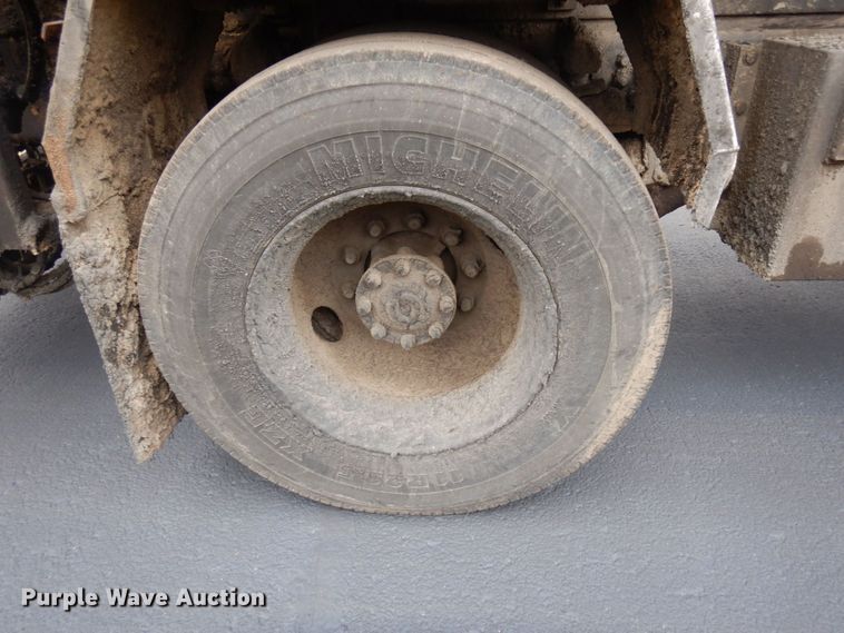 image for item AF9447 2002 Freightliner FC70  oil distributor truck