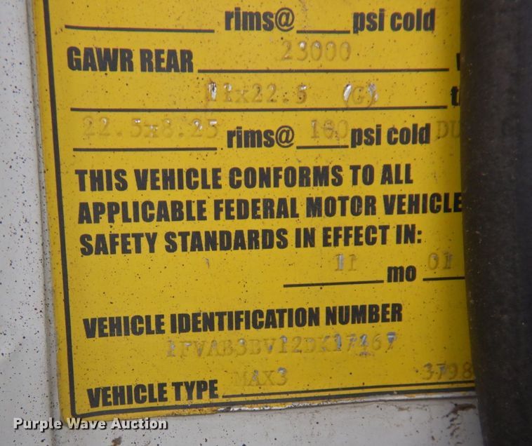 image for item AF9447 2002 Freightliner FC70  oil distributor truck