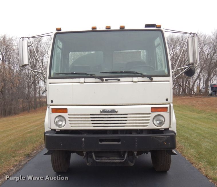 image for item AF9448 2005 Freightliner FC80  oil distributor truck