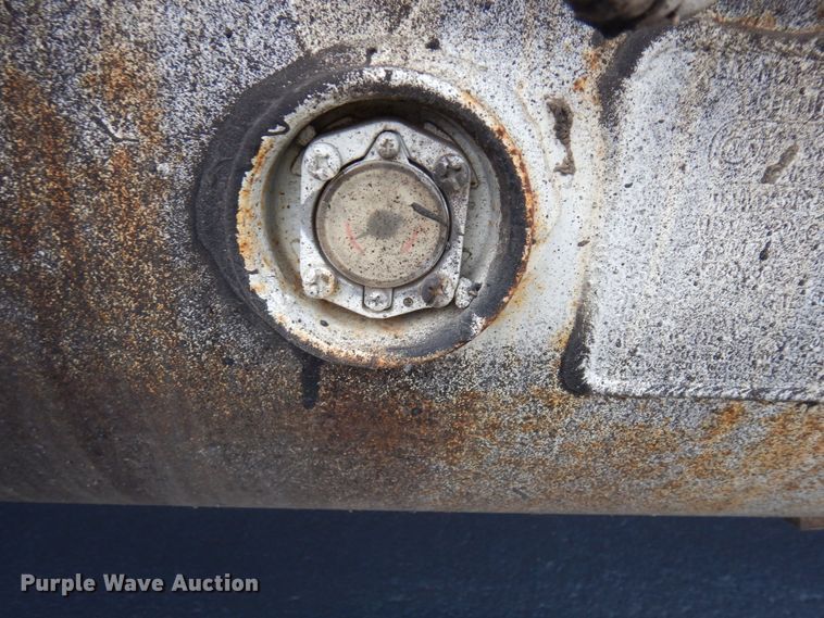 image for item AF9448 2005 Freightliner FC80  oil distributor truck