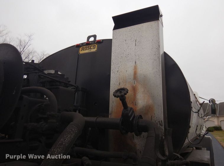 image for item AF9448 2005 Freightliner FC80  oil distributor truck