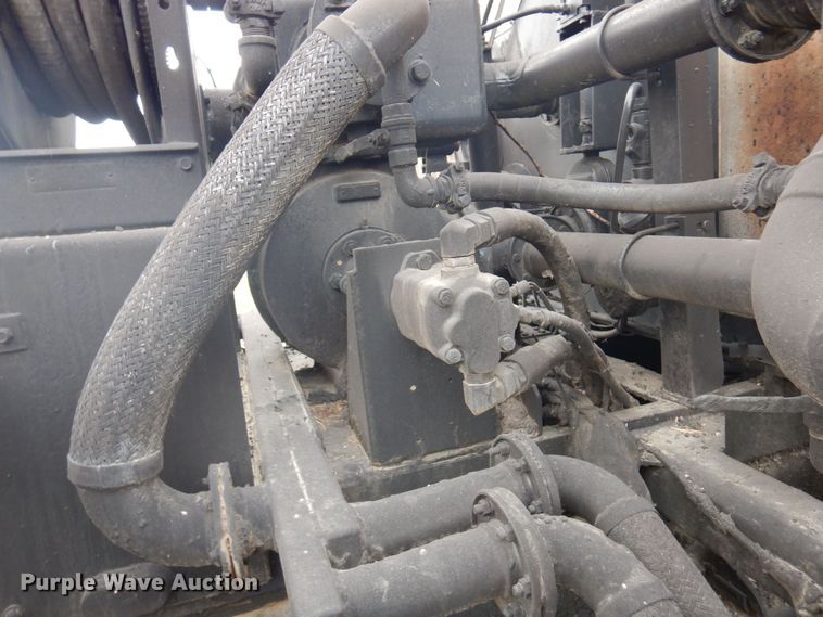 image for item AF9448 2005 Freightliner FC80  oil distributor truck