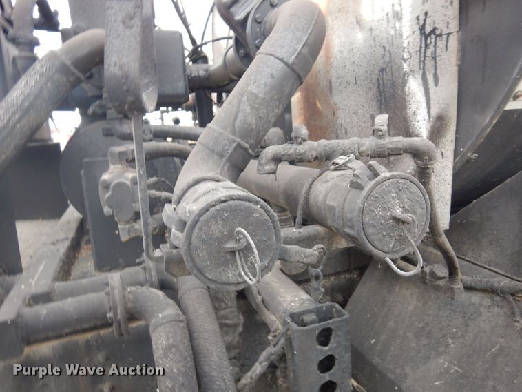 image for item AF9448 2005 Freightliner FC80  oil distributor truck