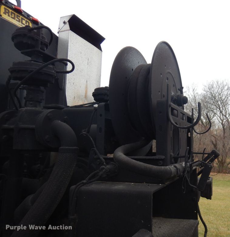 image for item AF9448 2005 Freightliner FC80  oil distributor truck