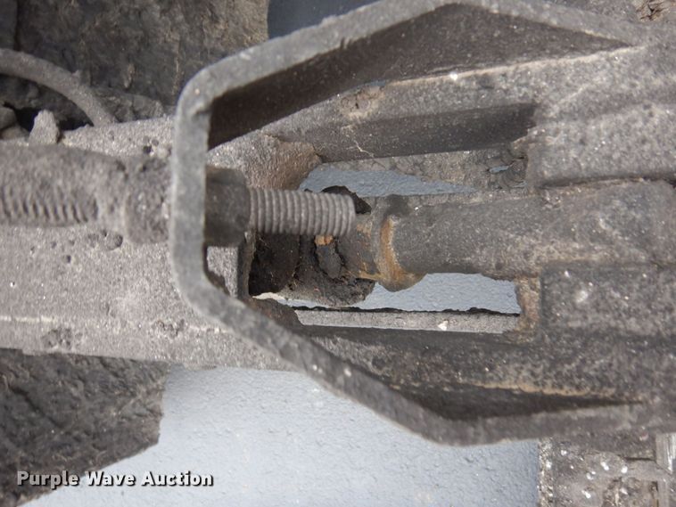 image for item AF9448 2005 Freightliner FC80  oil distributor truck