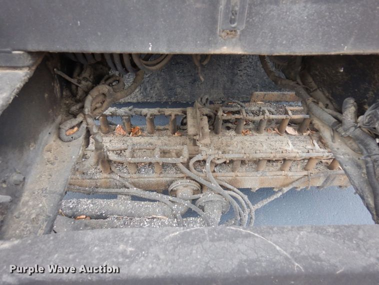 image for item AF9448 2005 Freightliner FC80  oil distributor truck