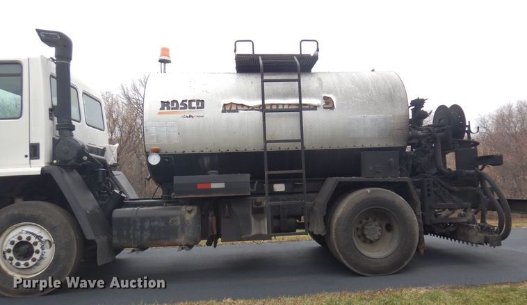 image for item AF9448 2005 Freightliner FC80  oil distributor truck