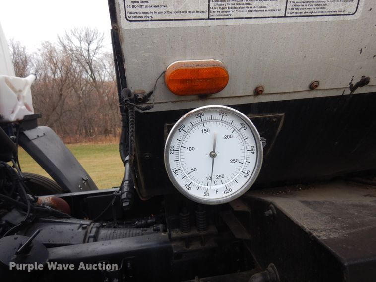 image for item AF9448 2005 Freightliner FC80  oil distributor truck