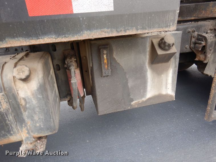 image for item AF9448 2005 Freightliner FC80  oil distributor truck