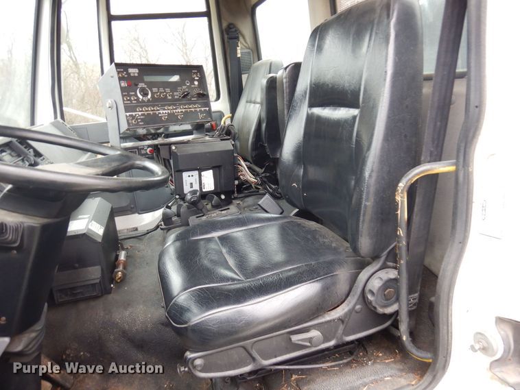 image for item AF9448 2005 Freightliner FC80  oil distributor truck