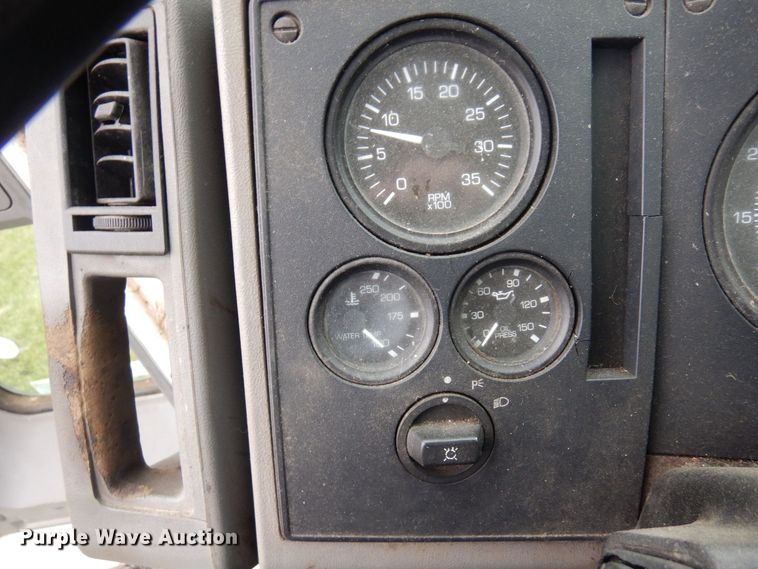 image for item AF9448 2005 Freightliner FC80  oil distributor truck