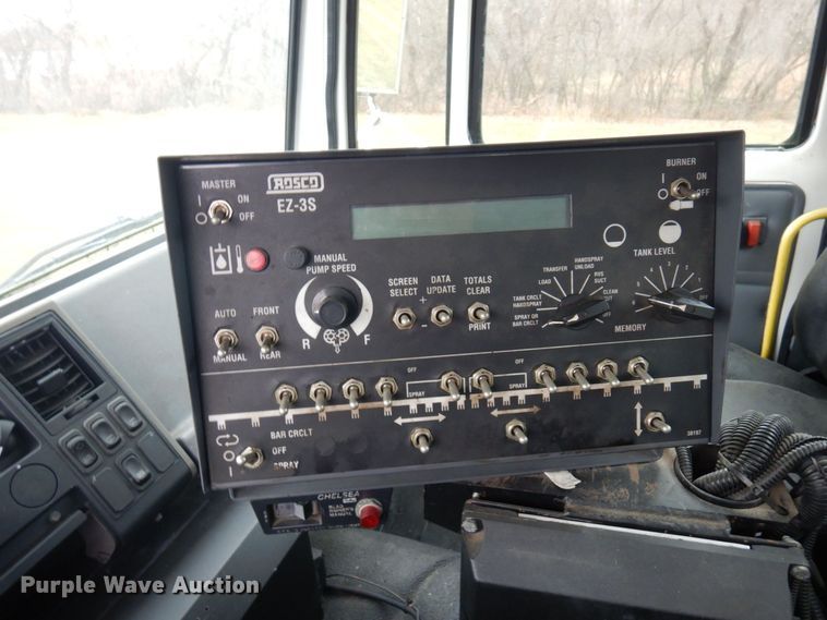 image for item AF9448 2005 Freightliner FC80  oil distributor truck