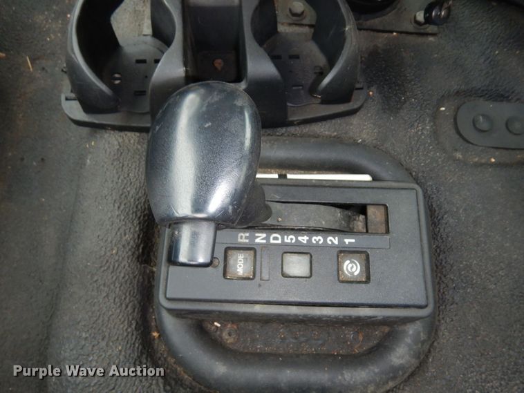 image for item AF9448 2005 Freightliner FC80  oil distributor truck