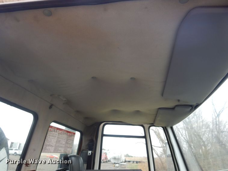 image for item AF9448 2005 Freightliner FC80  oil distributor truck