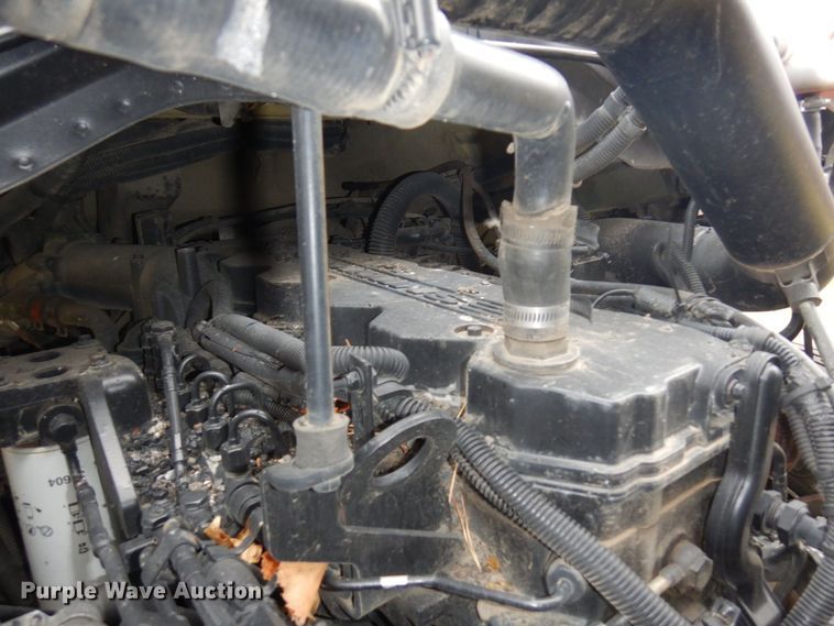 image for item AF9448 2005 Freightliner FC80  oil distributor truck