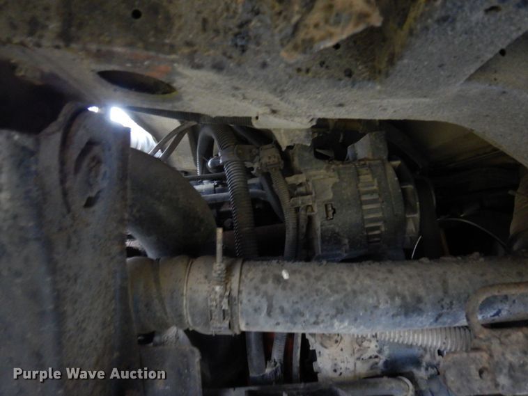 image for item AF9448 2005 Freightliner FC80  oil distributor truck