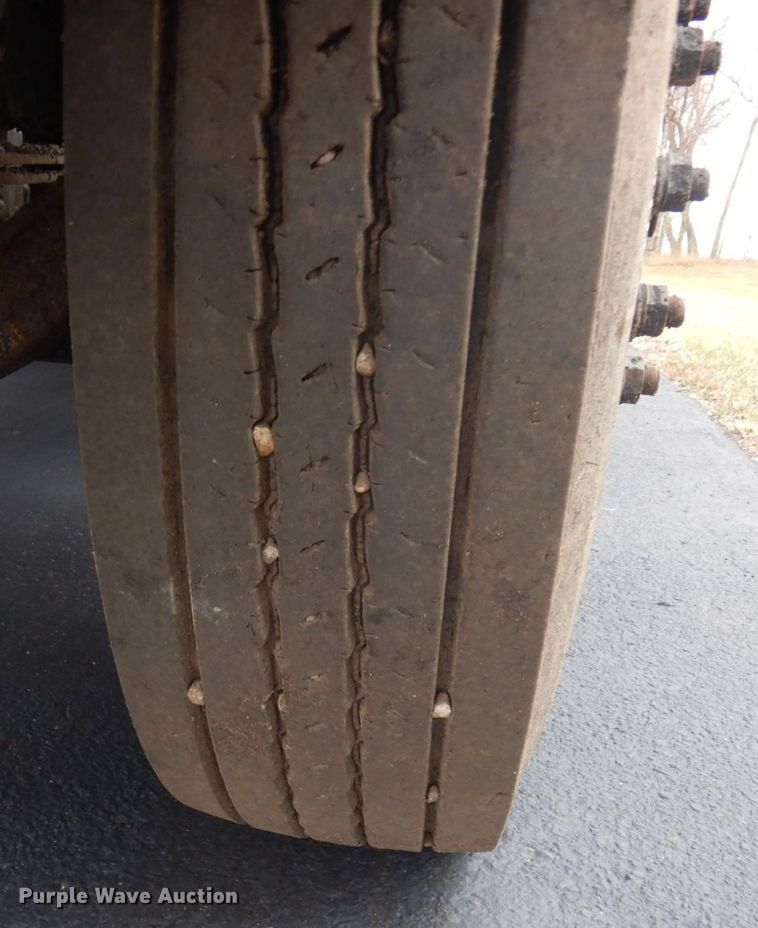 image for item AF9448 2005 Freightliner FC80  oil distributor truck