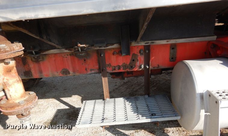 image for item AF9469 1995 Freightliner FLD  water truck