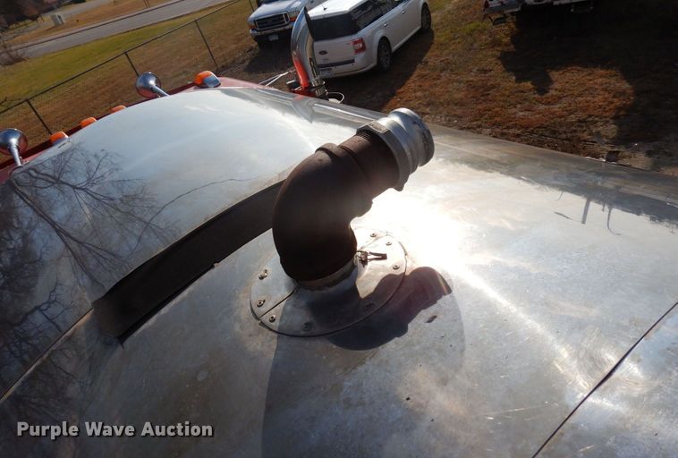 image for item AF9469 1995 Freightliner FLD  water truck