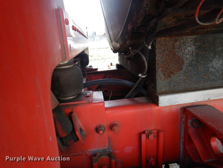 image for item AF9469 1995 Freightliner FLD  water truck