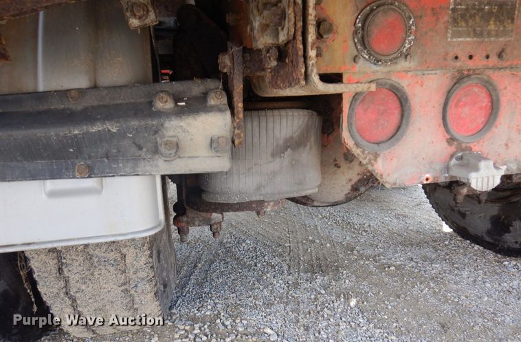 image for item AF9469 1995 Freightliner FLD  water truck