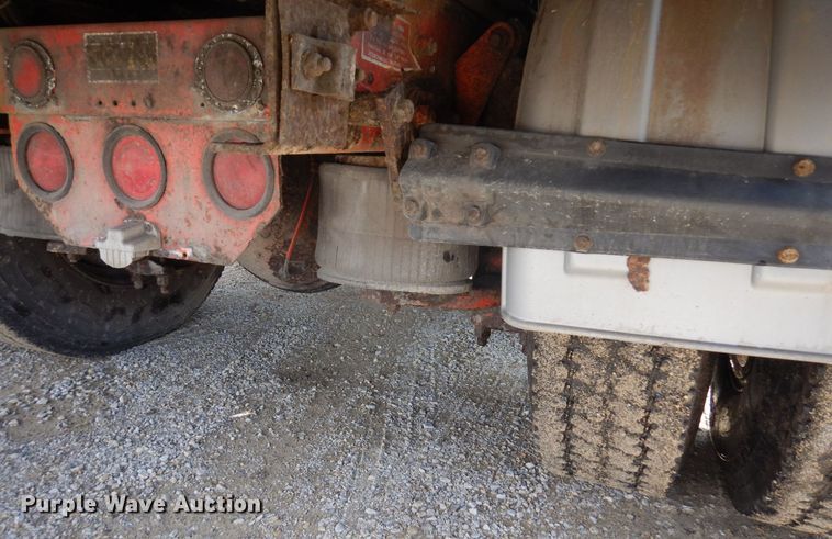 image for item AF9469 1995 Freightliner FLD  water truck