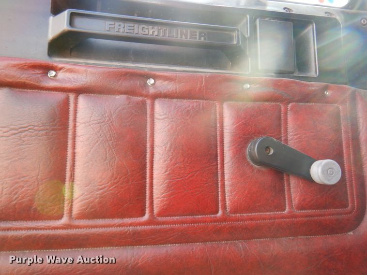 image for item AF9469 1995 Freightliner FLD  water truck