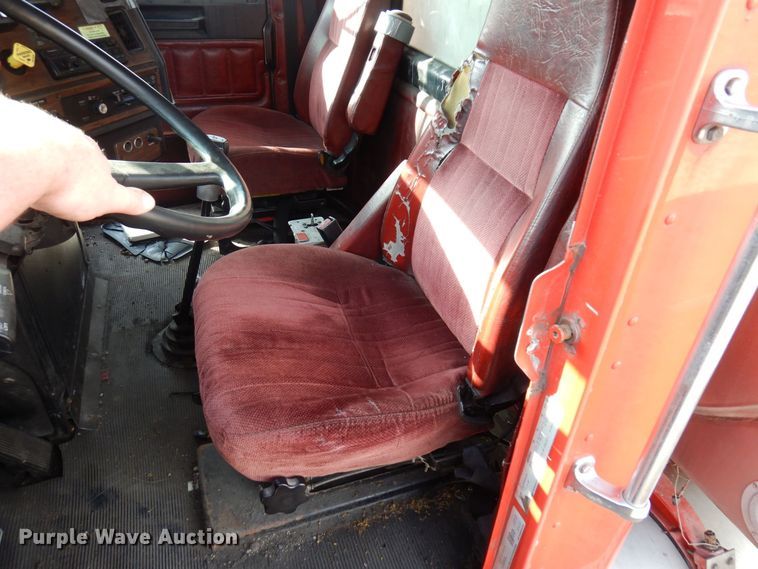 image for item AF9469 1995 Freightliner FLD  water truck