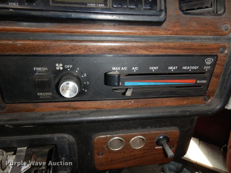 image for item AF9469 1995 Freightliner FLD  water truck