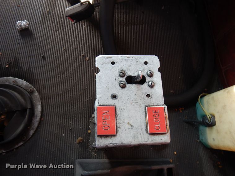 image for item AF9469 1995 Freightliner FLD  water truck