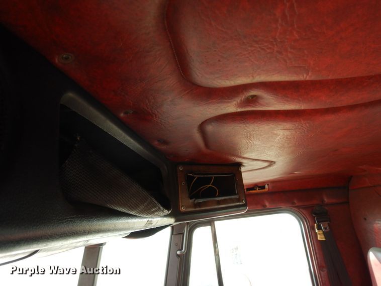 image for item AF9469 1995 Freightliner FLD  water truck