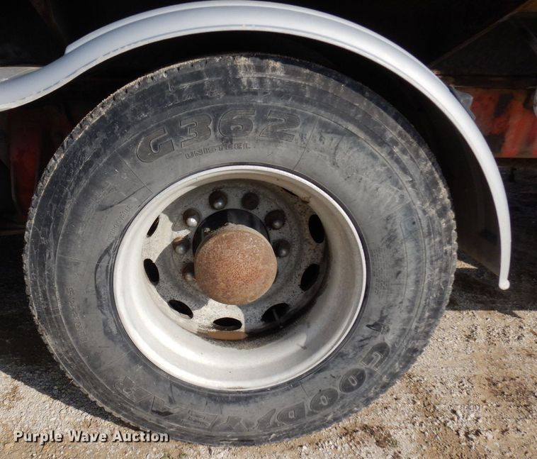 image for item AF9469 1995 Freightliner FLD  water truck