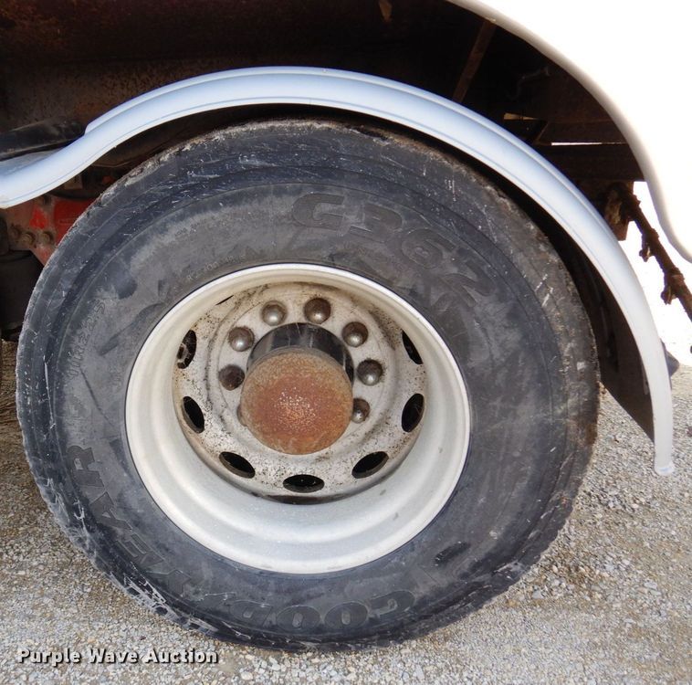 image for item AF9469 1995 Freightliner FLD  water truck