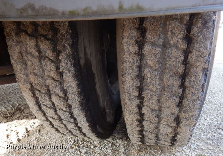 image for item AF9469 1995 Freightliner FLD  water truck