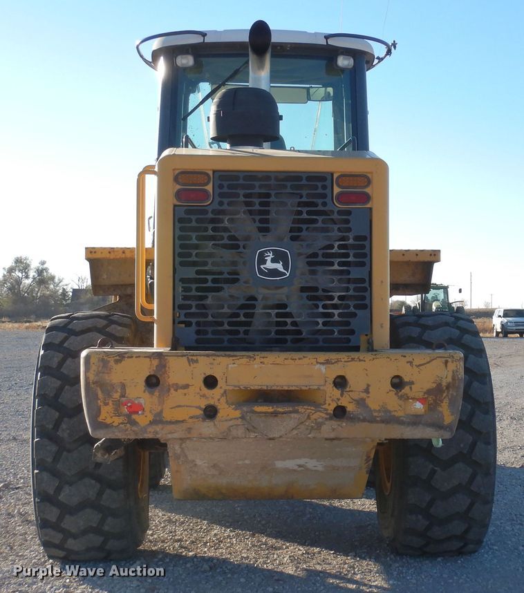 image for item DF8216 2005 John Deere 644J  wheel loader