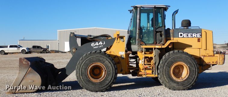 image for item DF8216 2005 John Deere 644J  wheel loader