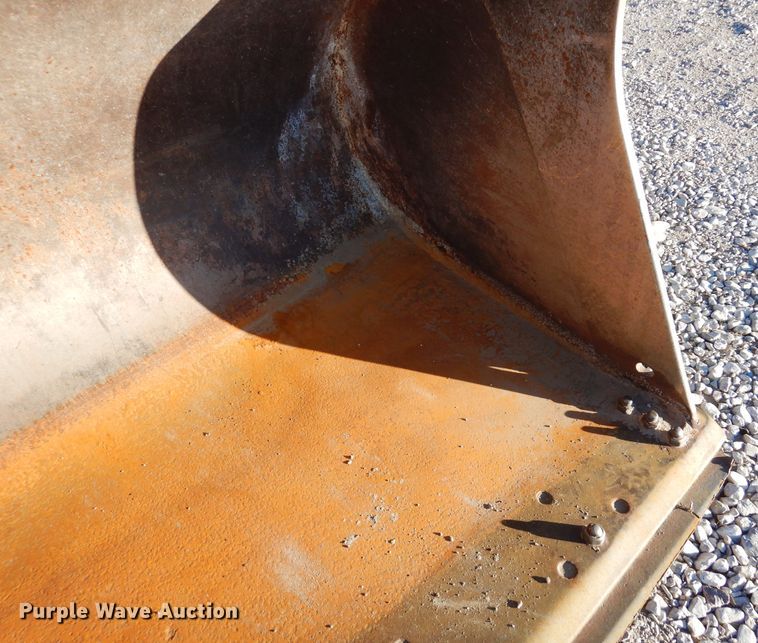 image for item DF8216 2005 John Deere 644J  wheel loader