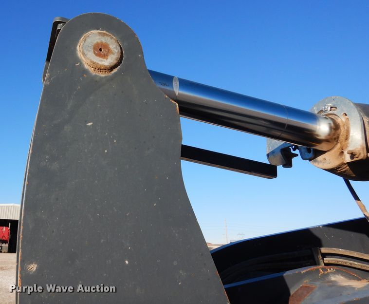 image for item DF8216 2005 John Deere 644J  wheel loader