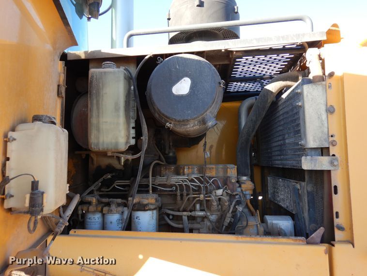 image for item DF8216 2005 John Deere 644J  wheel loader