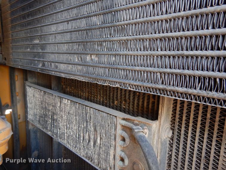 image for item DF8216 2005 John Deere 644J  wheel loader