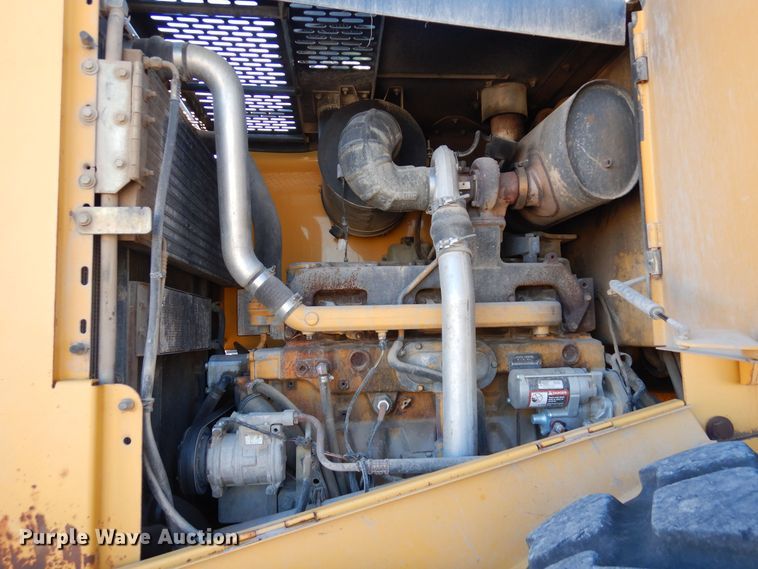 image for item DF8216 2005 John Deere 644J  wheel loader