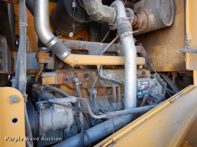 image for item DF8216 2005 John Deere 644J  wheel loader