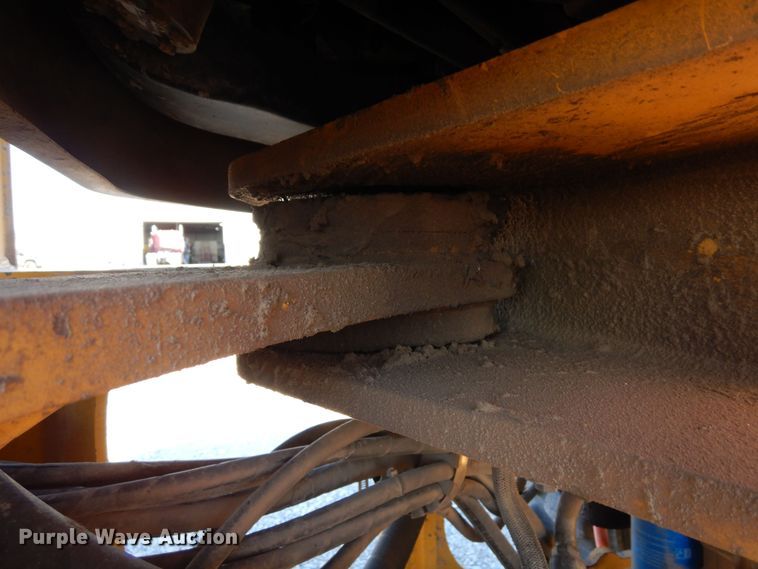 image for item DF8216 2005 John Deere 644J  wheel loader