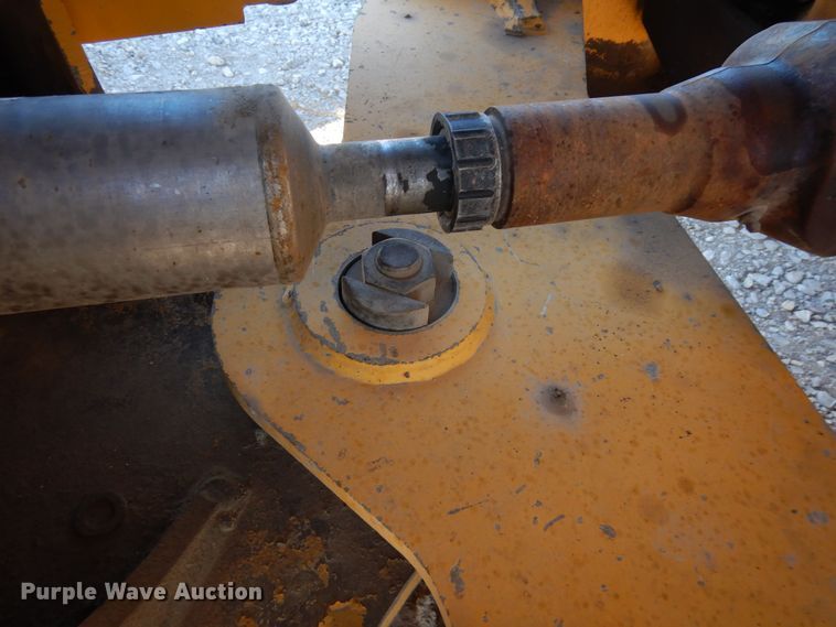 image for item DF8216 2005 John Deere 644J  wheel loader