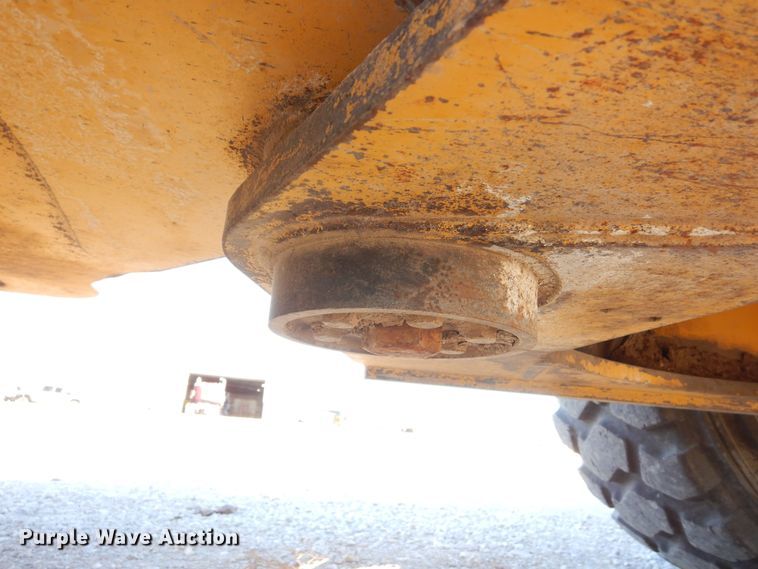 image for item DF8216 2005 John Deere 644J  wheel loader