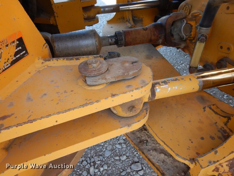 image for item DF8216 2005 John Deere 644J  wheel loader