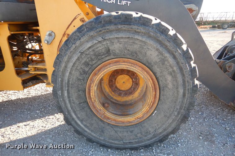 image for item DF8216 2005 John Deere 644J  wheel loader