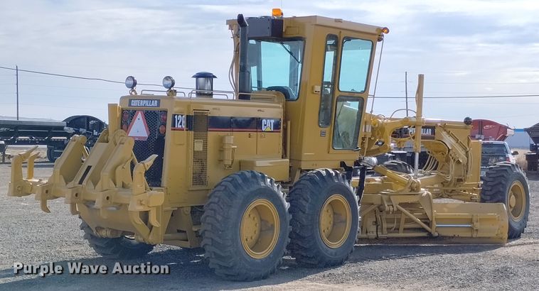 image for item DF8221 1993 Caterpillar 12G  motor grader